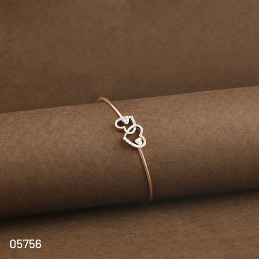 Amoura Knot Bracelet