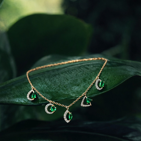 ⁠Necklace